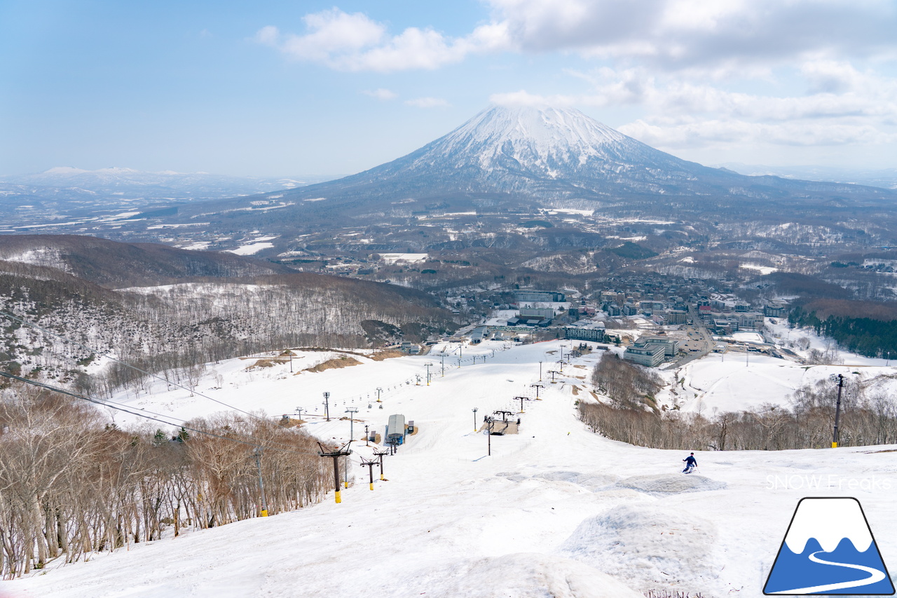 ニセコ東急 グラン・ヒラフ｜４月中旬にして、未だ標高差約900ｍのダウンヒル＆ロングラン滑走が可能！楽しい春を満喫しましょう♪